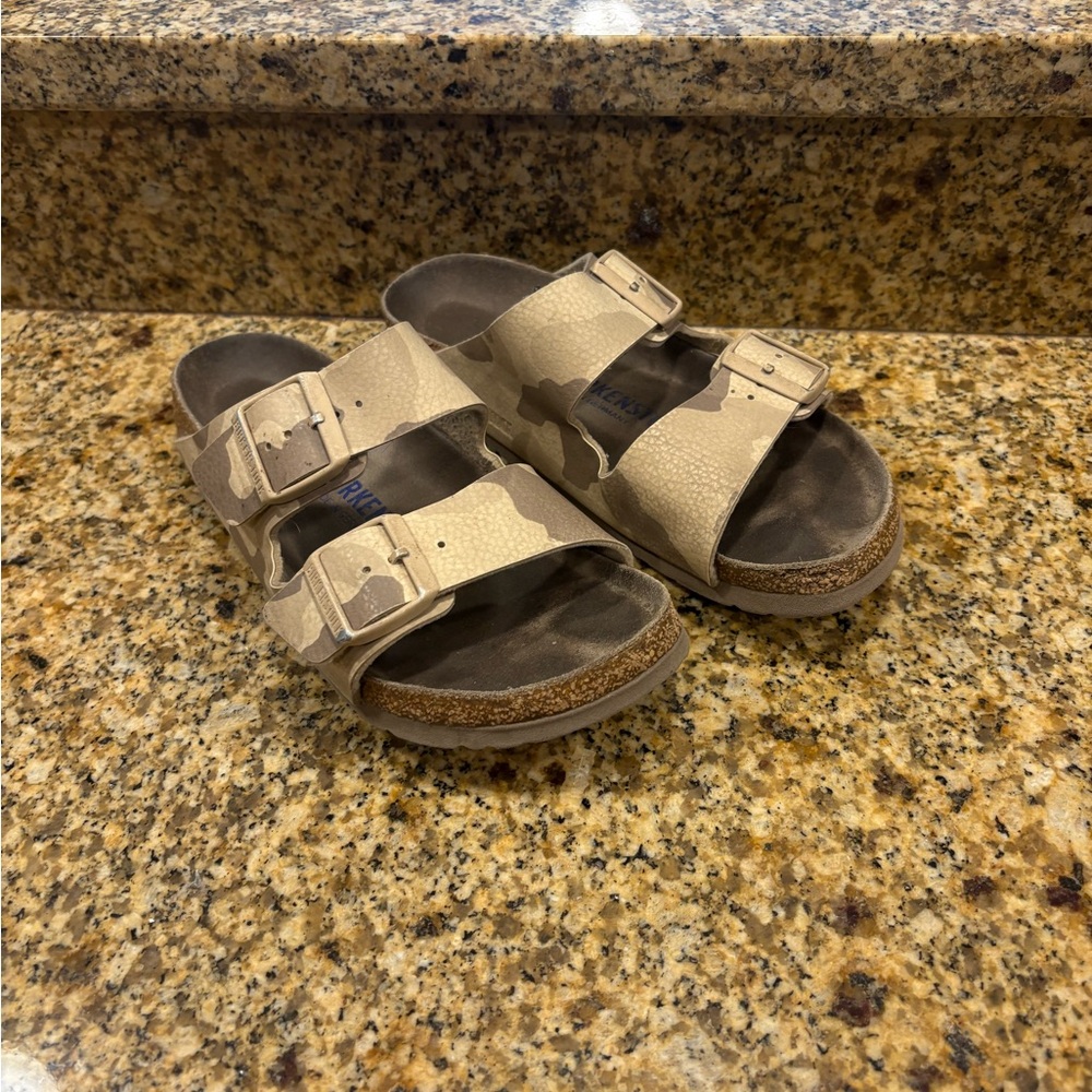 Birkenstock AZ Slide Sandals Light Camo Biko-flor 37 US 6-6.5 Narrow Play Cond